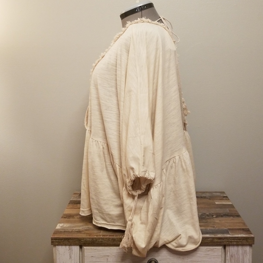 Umgee Cream Top size S - Picture 3 of 6